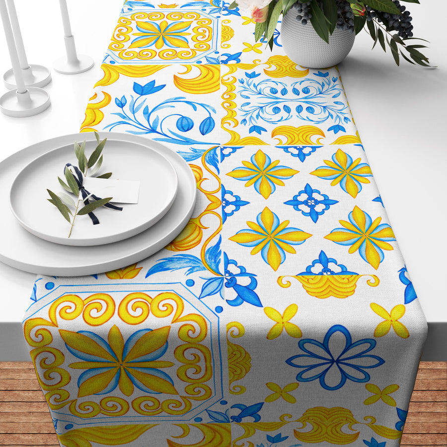 Majolica Watercolour Pattern Runner